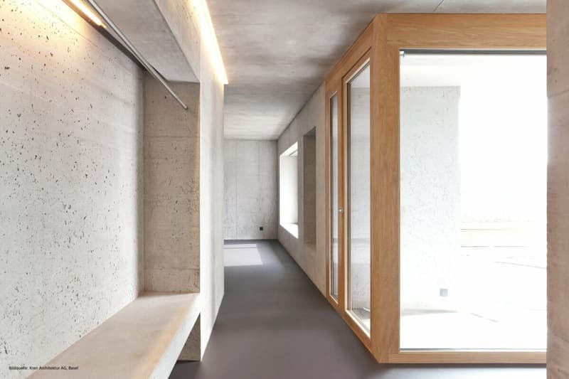 Entrée mit Garderobe