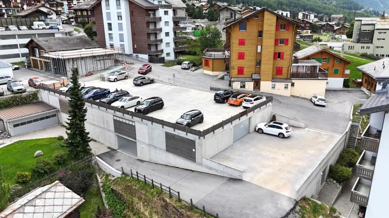 Parcheggio di lusso nel centro del villaggio di Grächen (2)