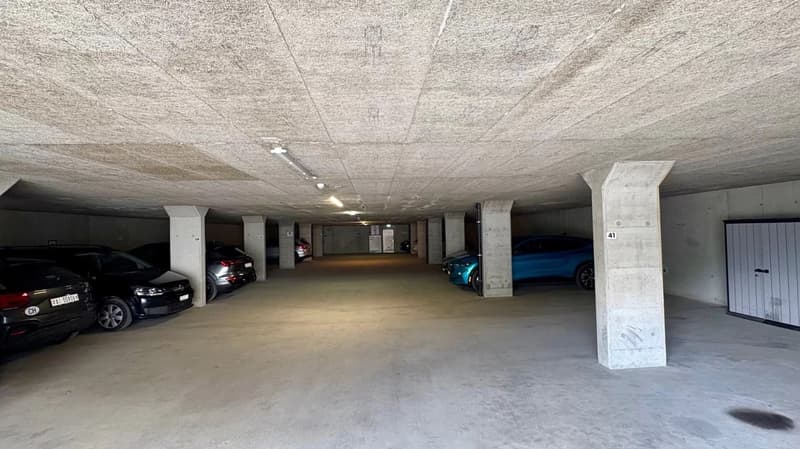 Parcheggio di lusso nel centro del villaggio di Grächen (8)