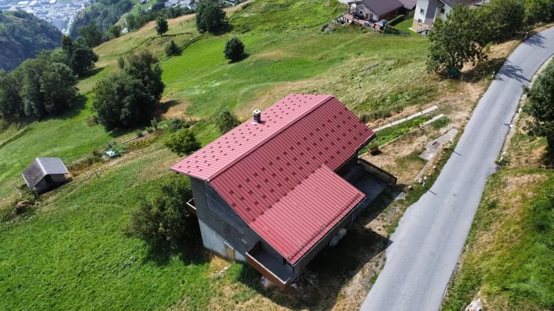 Grosszügiges Ökonomiegebäude im Safrandorf Mund (12)