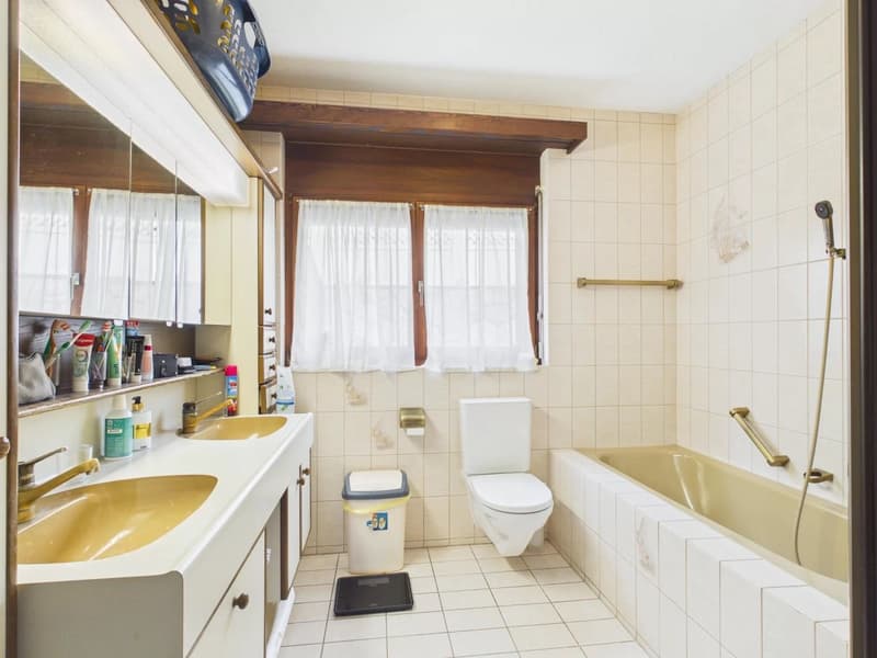 Attic maisonette apartment in a sought-after location in Naters (11)