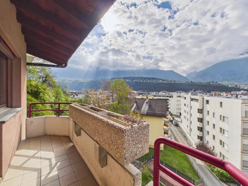 Attic maisonette apartment in a sought-after location in Naters (16)