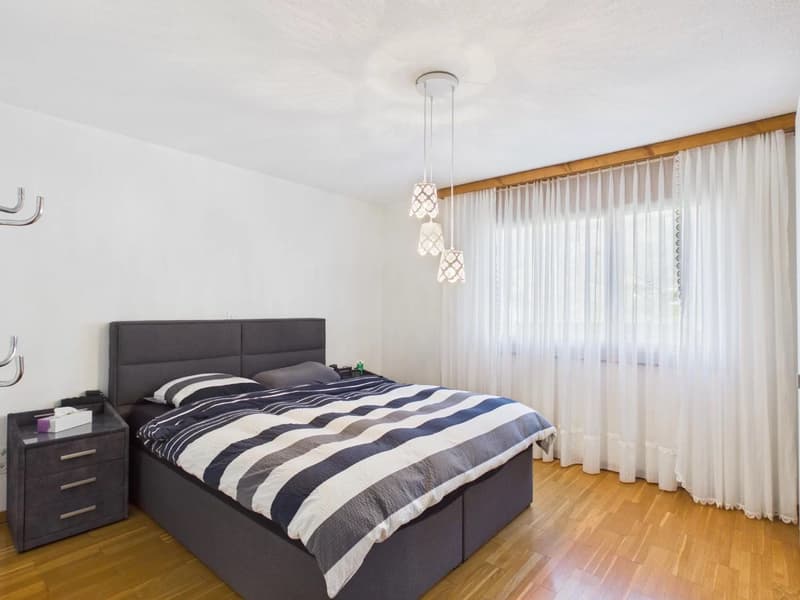 Charming garden apartment with a view and garage in Stalden (6)
