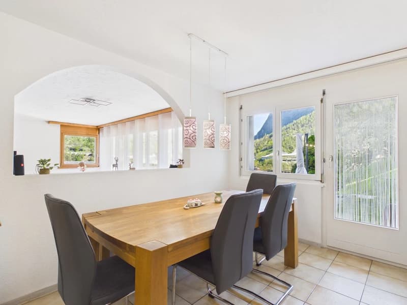 Charming garden apartment with a view and garage in Stalden (10)
