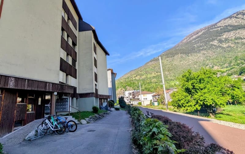 Sensational apartment in Naters (2)