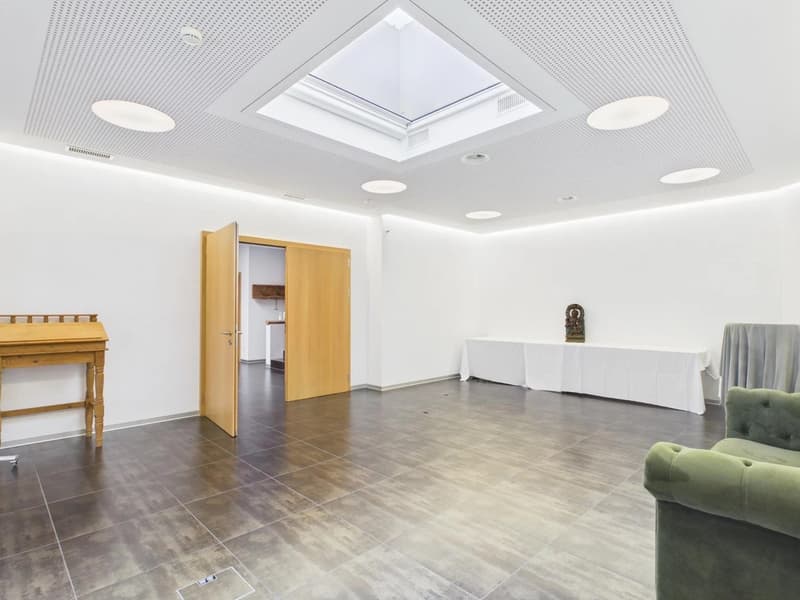 Spacious rooms with loft character above Blitzingen (11)