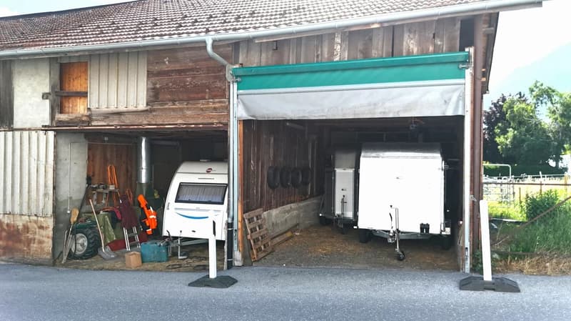Stable, Barn and Horse Boxes – Building Land W3 with Potential (8)