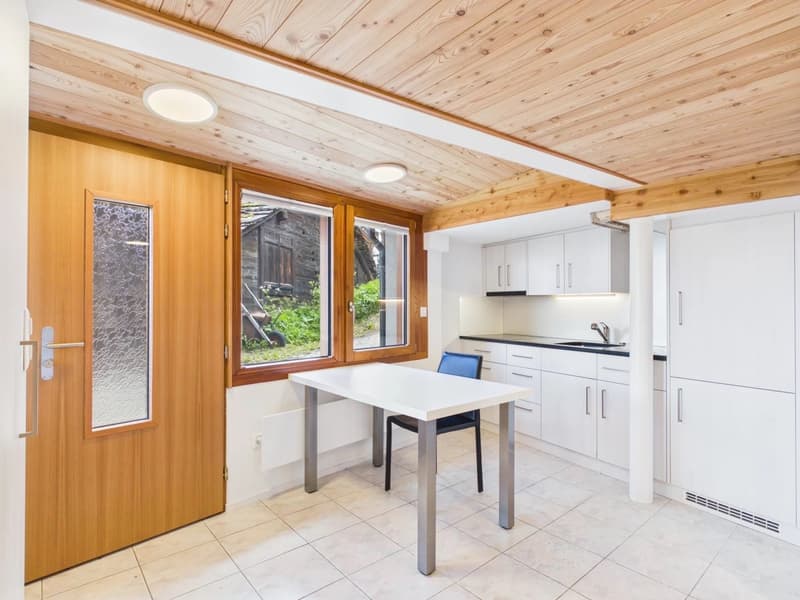 Renovierte 2.5-Zimmerwohnung in Visperterminen (8)