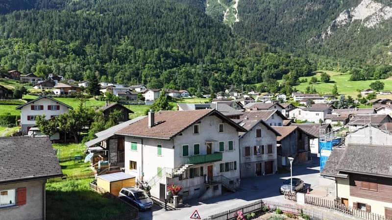 Charmante Wohnung mit Carnotzet in Agarn (1)