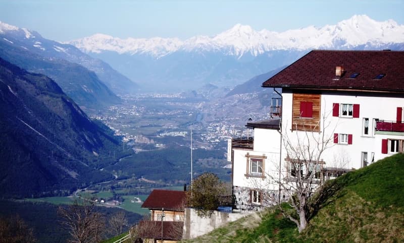 Hotel Rhoneblick - Immobile alberghiero polivalente con appartamenti (1)
