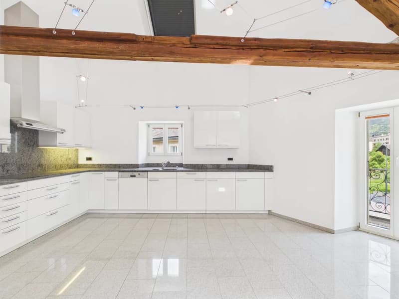 Appartamento duplex elegante con galleria nel cuore di Glis (2)