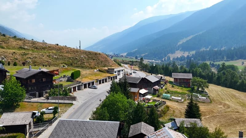 Casa bifamiliare affascinante in una posizione soleggiata nel Goms (21)