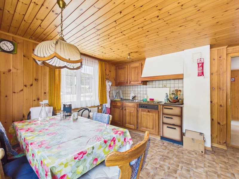 Casa bifamiliare affascinante in una posizione soleggiata nel Goms (9)