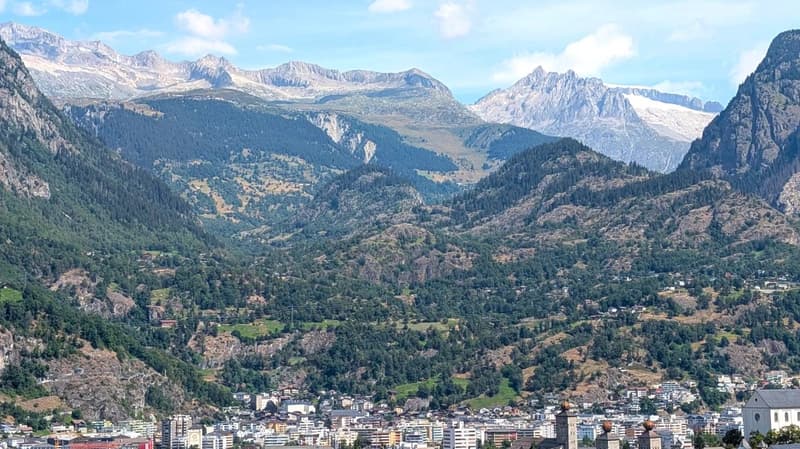 Appartement en duplex exclusif dans un quartier calme à Brig-Glis (19)