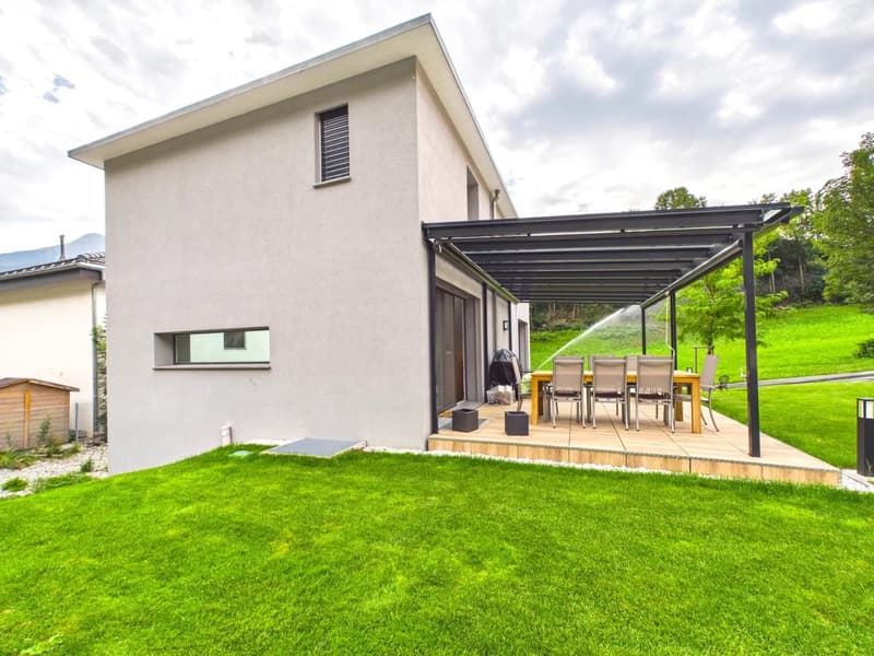 Modern single-family house in an idyllic natural setting (11)