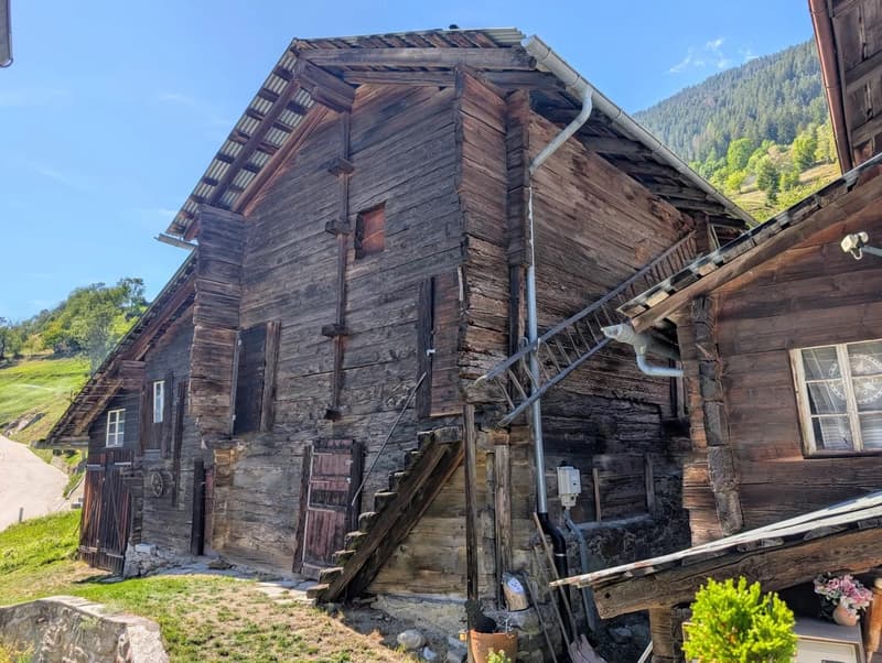 Stall-Scheune mit Zweitwohnsitzpotenzial bei der Riederalp (2)