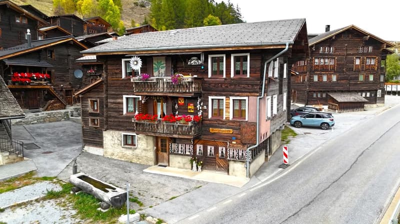 Traditionelles Walliserhaus mit Charme und Potenzial (2)