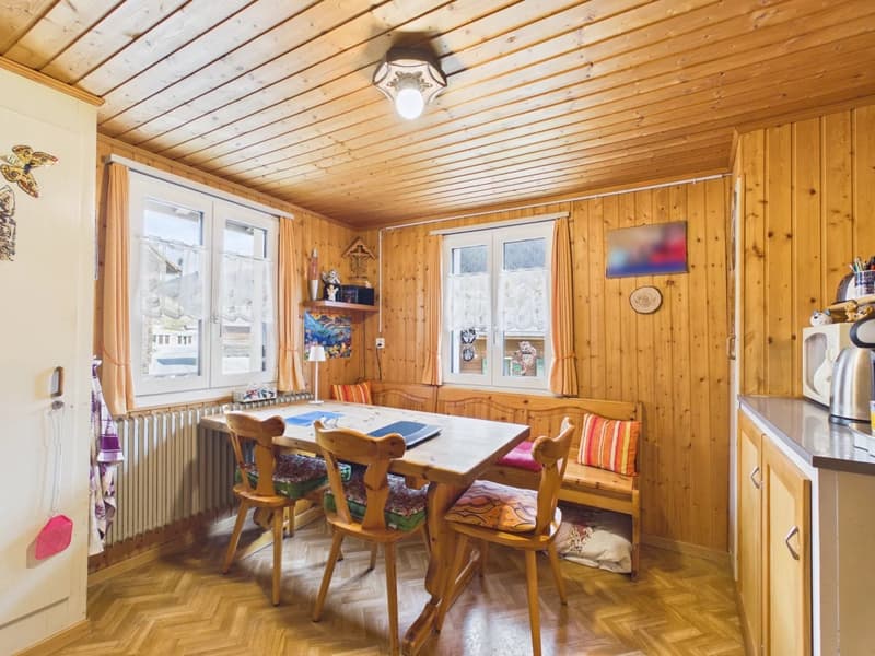 Traditionelles Walliserhaus mit Charme und Potenzial (10)