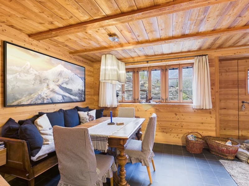 Einzigartiges Chalet-Bijou mit modernem Alpen-Chic (5)