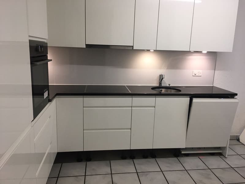 Affascinante appartamento a maisonnette di 4 locali con terrazza sul tetto e camino a Biel/Bienne – disponibile immediatamente! (14)