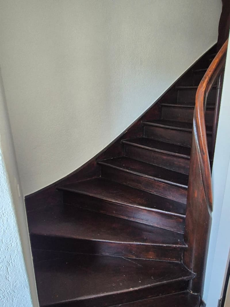 Affascinante appartamento a maisonnette di 4 locali con terrazza sul tetto e camino a Biel/Bienne – disponibile immediatamente! (27)