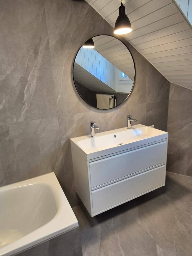 Affascinante appartamento a maisonnette di 4 locali con terrazza sul tetto e camino a Biel/Bienne – disponibile immediatamente! (8)