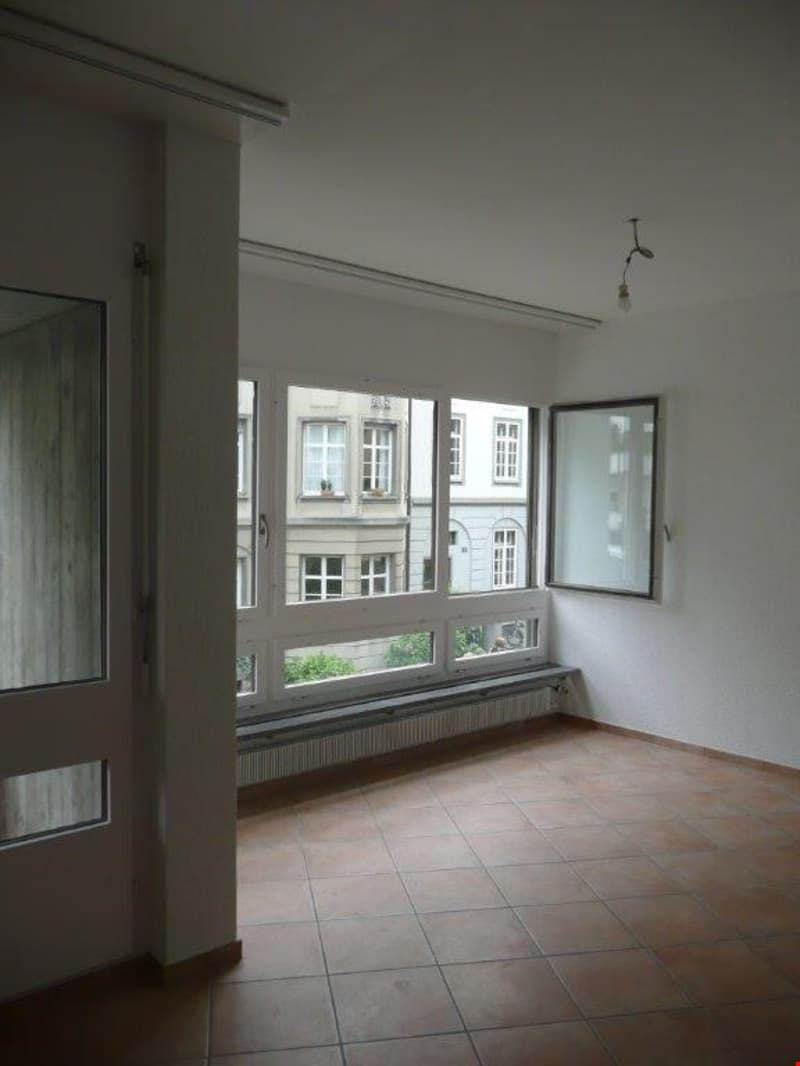 Nähe Spitäler, Biozentrum, Uni, 1-Zi-Wg 43 m2, 2. OG Lift (3)