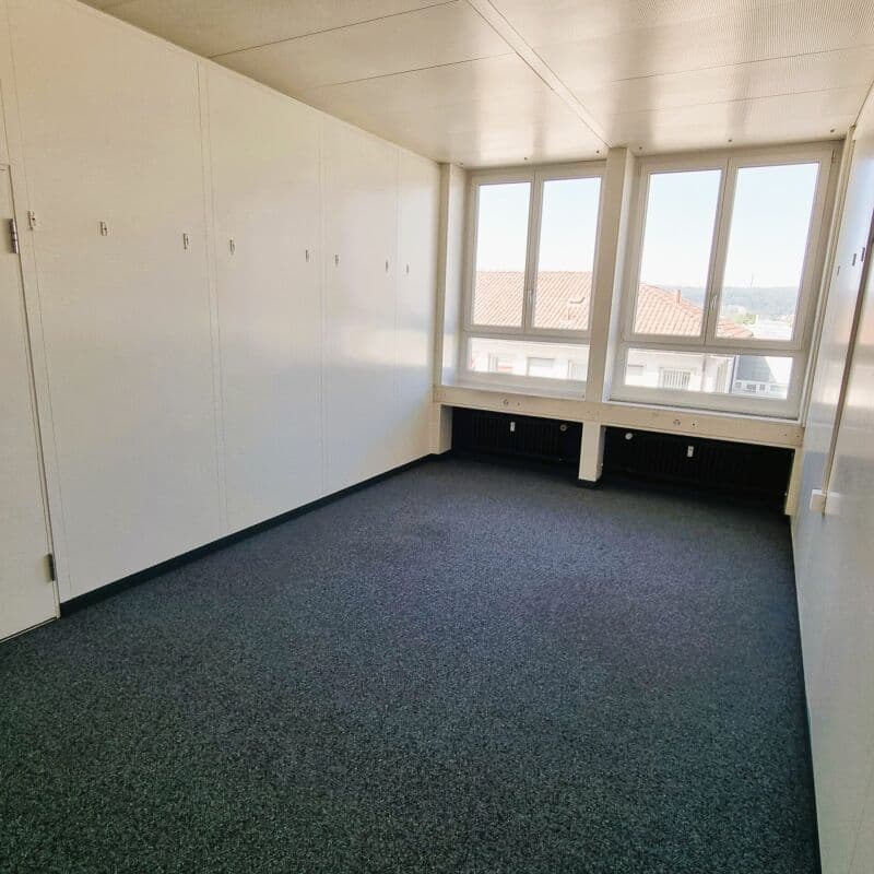 Bright and spacious office (74.5 m²) in the Buss Industriepark Pratteln (6)