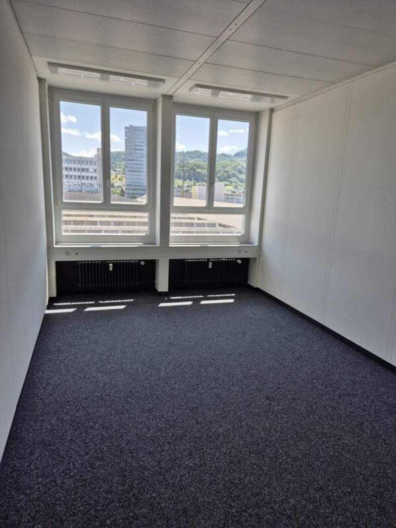Bright and spacious office (74.5 m²) in the Buss Industriepark Pratteln (5)