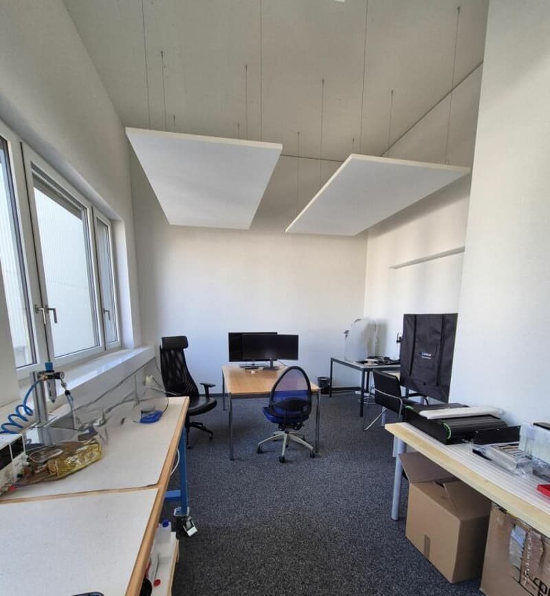 Attractive office space in the Anaxo building (2)