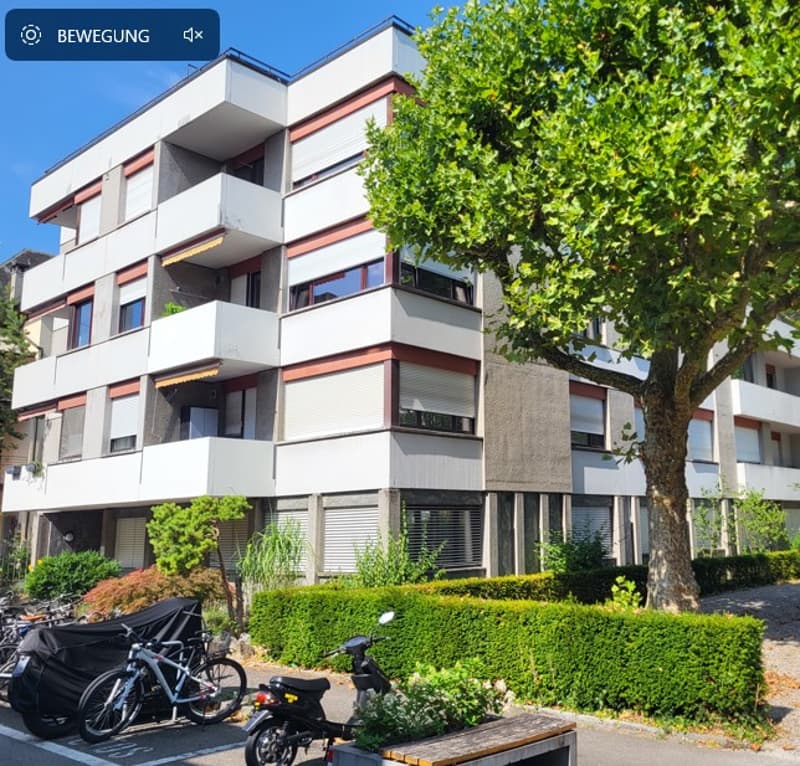 Charmant appartement en propriété avec balcon et place de parking dans le quartier Gotthelf très prisé (9)
