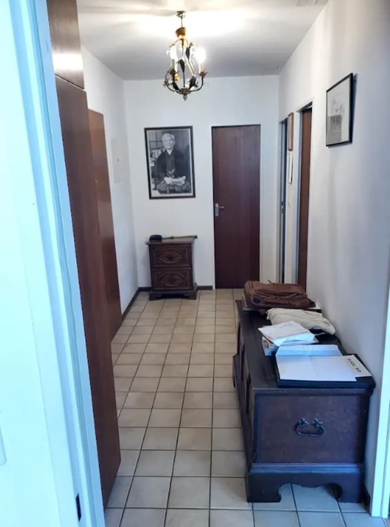 Charmant appartement en propriété avec balcon et place de parking dans le quartier Gotthelf très prisé (5)