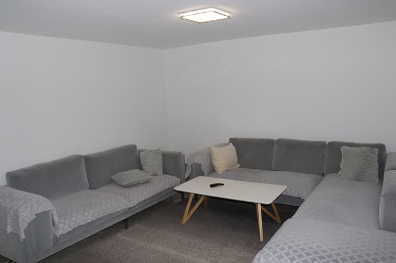 Moderne 4.5-Zimmerwohnung in Turtmann (2)