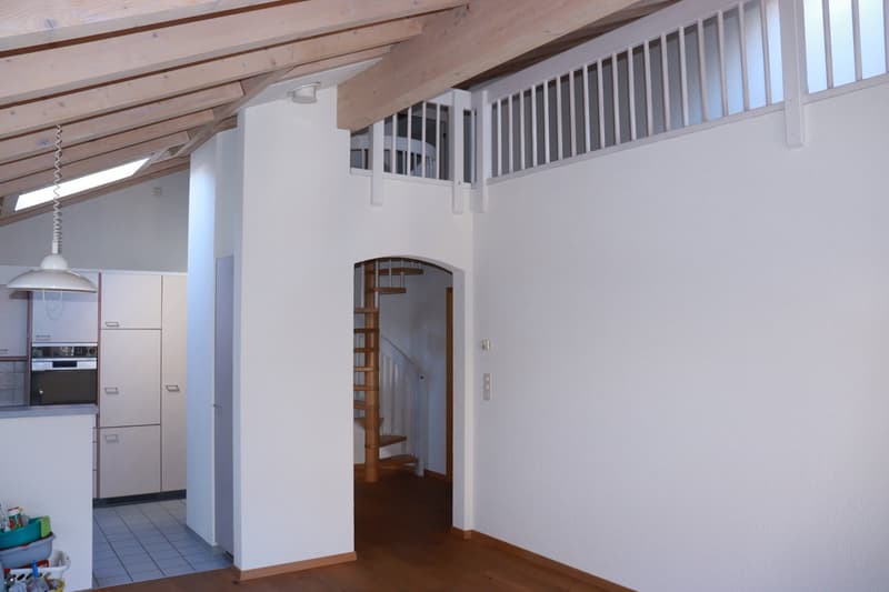 Charmant appartement 3.5 pièces avec galerie et balcon à Wilderswil ! (6)
