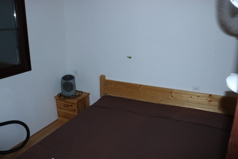 Vivre dans le vert : chalet de 2,5 pièces sur le camping St. Monica (6)