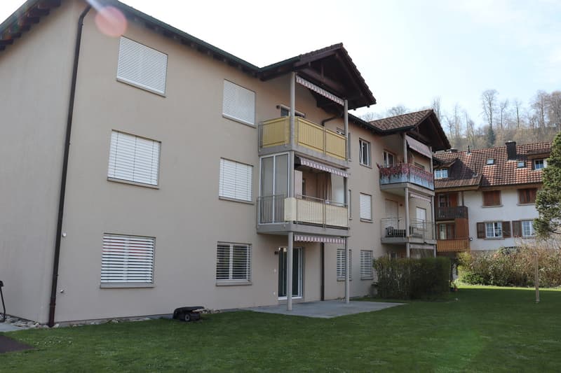 Eleganza Moderna: Appartamento Stiloso con Ampio Spazio Esterno! (1)