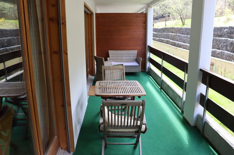 Stylish 2.5-room apartment with balcony & 2 indoor parking spaces! (8)