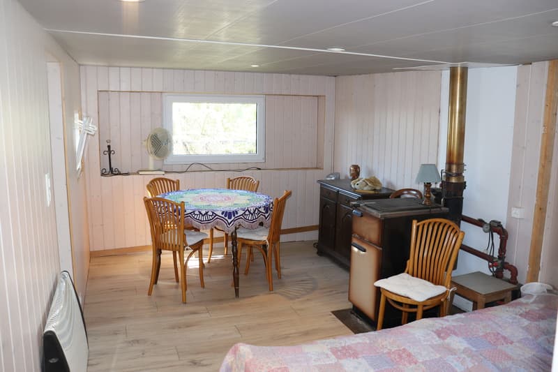 Jolie maison de camping dans un cadre idyllique près de La Neuveville ! (10)