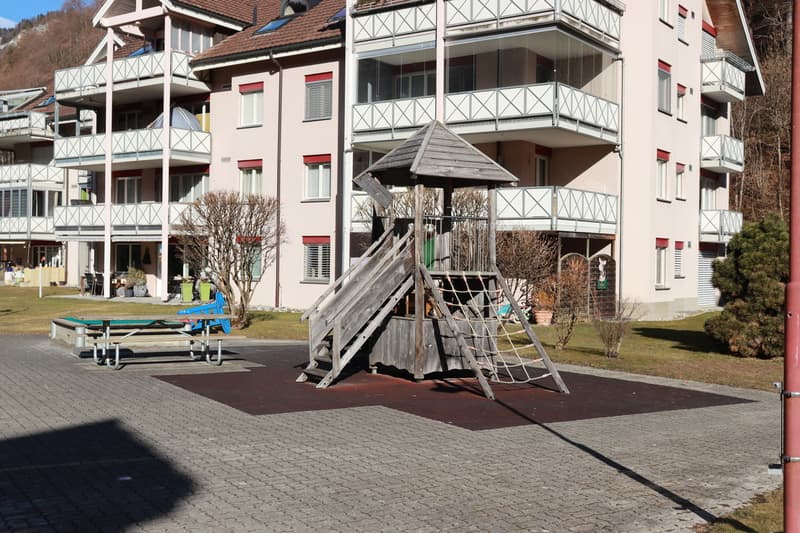 Attraktive Wohnung mit Terrasse und Einstellhallenplatz in Meiringen! (7)