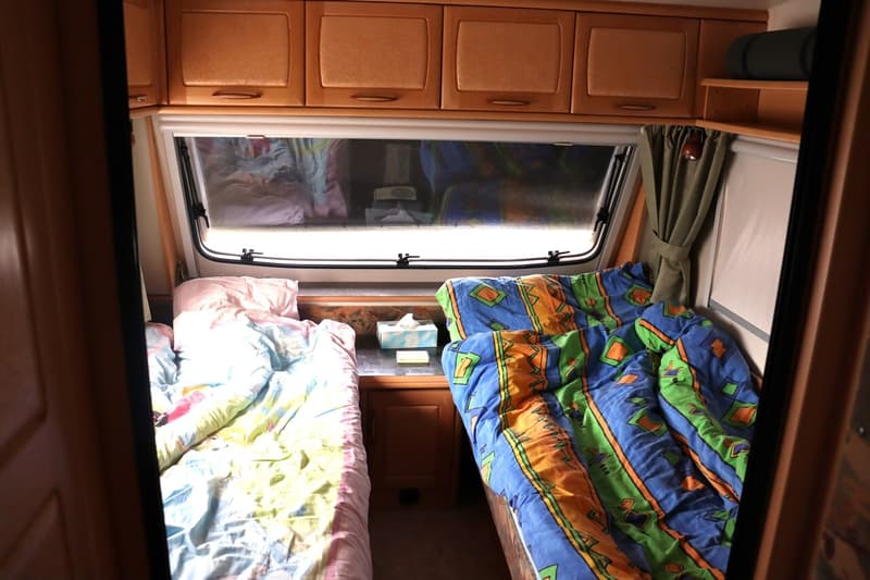 Charmantes 2.5-Zimmer-Campinghaus mit Sonnenterrasse in Raron VS (11)