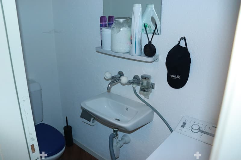 Charmante 3.5-Zimmer-Wohnung mit Einstellhallenplatz in Interlaken! (6)