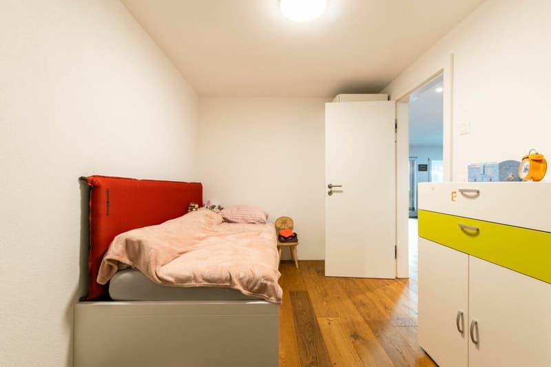 Grindelwald: Quiet 2 Bedroom Holiday Apartment With Balcony And Garden Seating Area (9)