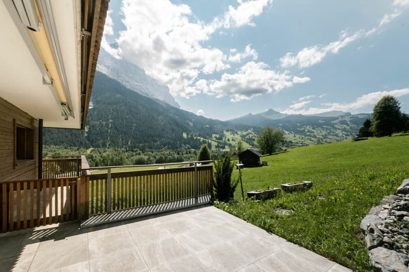 Grindelwald: Quiet 2 Bedroom Holiday Apartment With Balcony And Garden Seating Area (15)