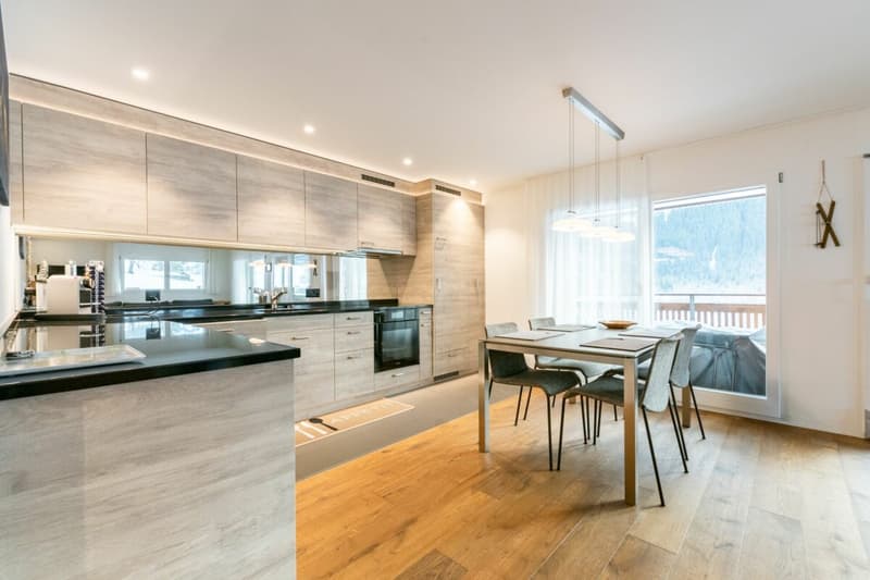 Grindelwald: Quiet 2 Bedroom Holiday Apartment With Balcony And Garden Seating Area (4)