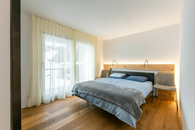 Grindelwald: Quiet 2 Bedroom Holiday Apartment With Balcony And Garden Seating Area (8)