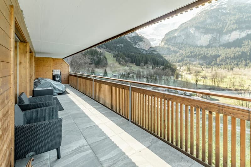 Grindelwald: Quiet 2 Bedroom Holiday Apartment With Balcony And Garden Seating Area (14)