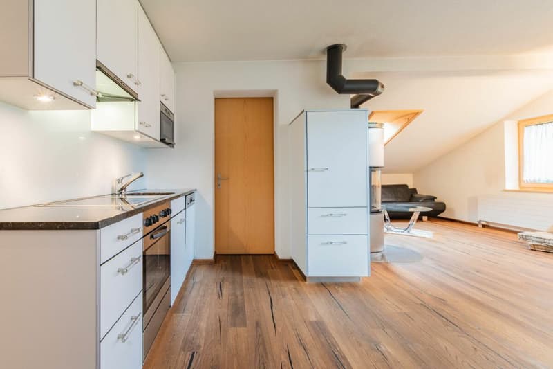 Schöne 3.5-Zimmerwohnung mit traumhafter Aussicht zur Dauermiete (3)
