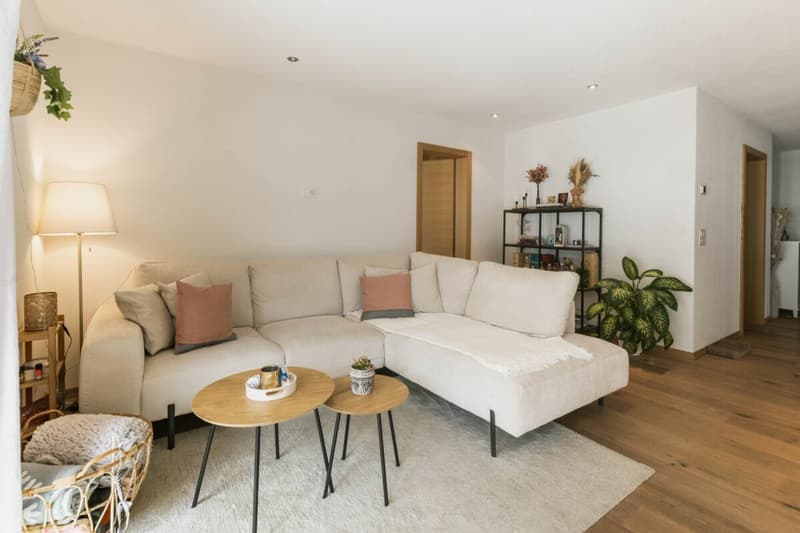 Terrassenwohnung mit Bergblick - 4.5-Zimmer-Erstwohnung im Chalet Aquila (4)