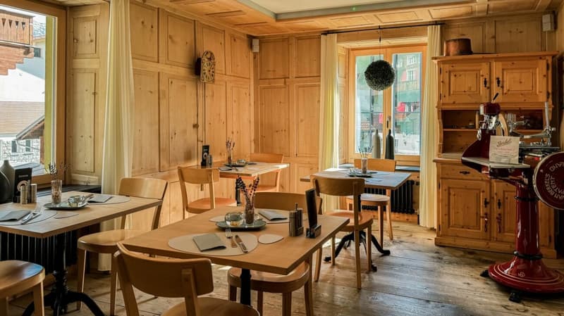 Stilvolles Hotel Vallatscha bei Disentis am Lukmanierpass (3)