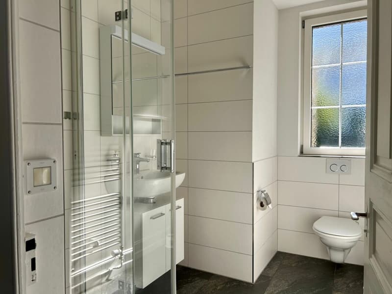 3.5-Zimmerwohnung in Leissigen mit Sicht auf Thunersee (4)